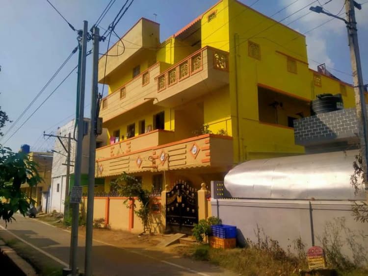 11 portion house property for sale