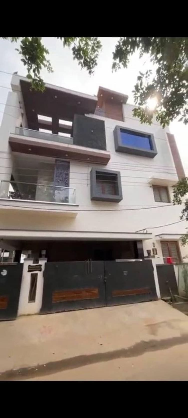 6 BHK rental property for sale