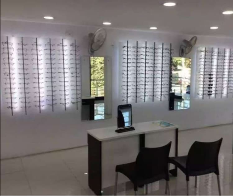 Showroom space for Rent