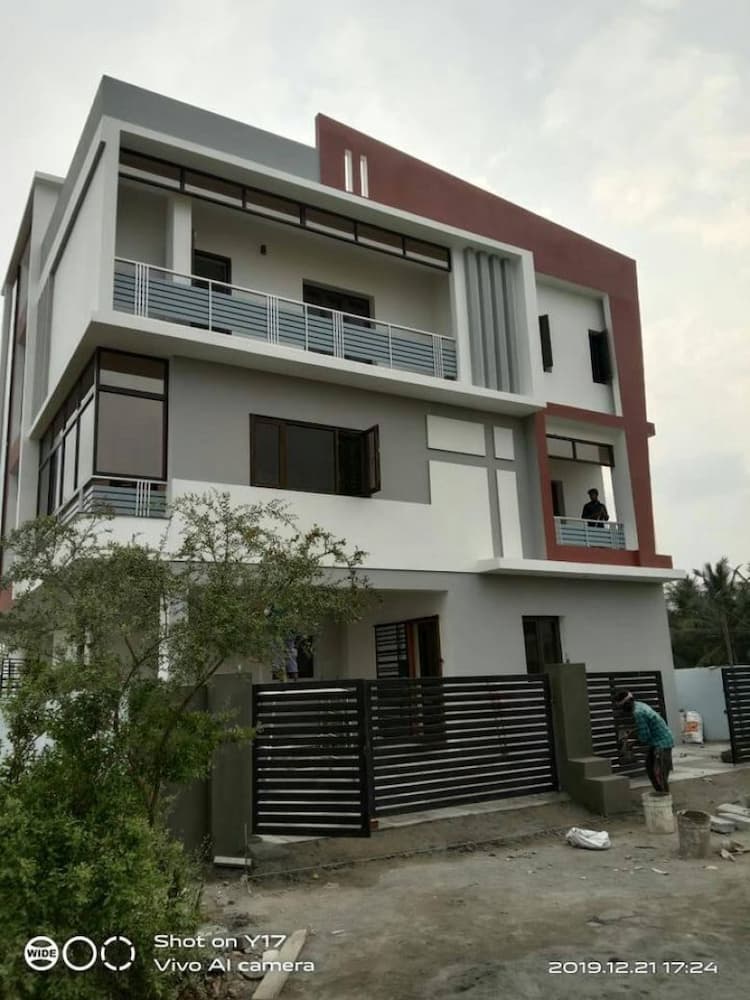 6 bhk house for sale