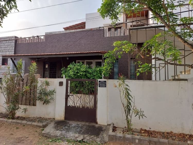 4BHK Ventilated house for sale