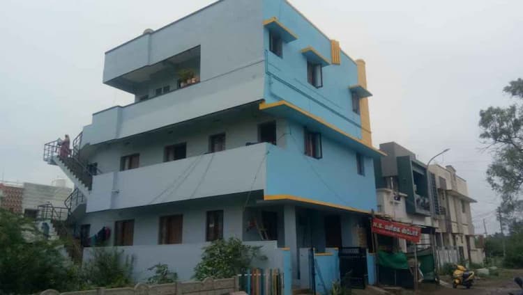 6 portion house for sale