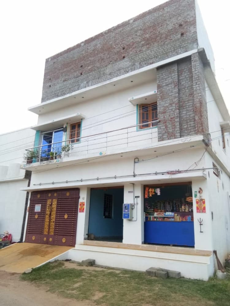 House with shops for Sale in Chengapalli