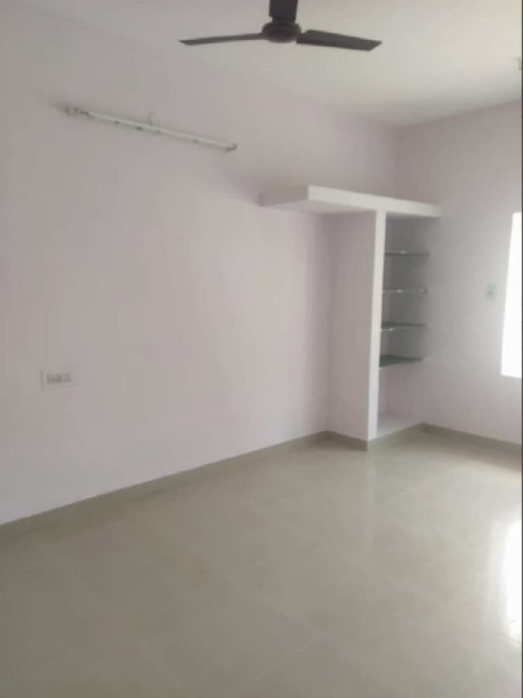 2 BHK Residential Apartment 1400 Sq.ft. for Rent in Sundakkamuthur, Coimbatore