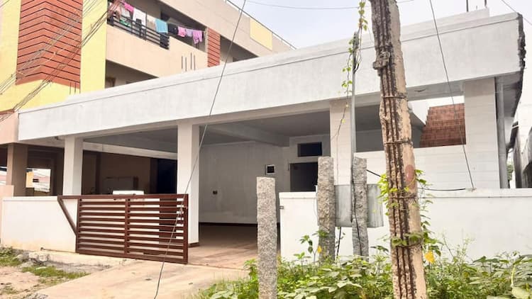 4 portions 1bhk for sale