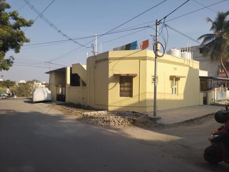 2BHK Old House For Sale