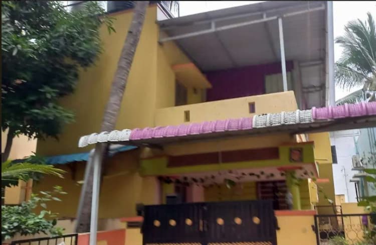 3BHK Old House for sale