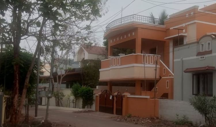 2 Portion House property For Sale