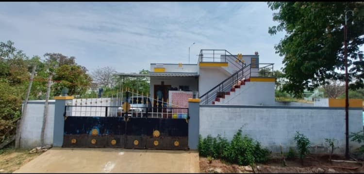 2bhk house fpor sale 