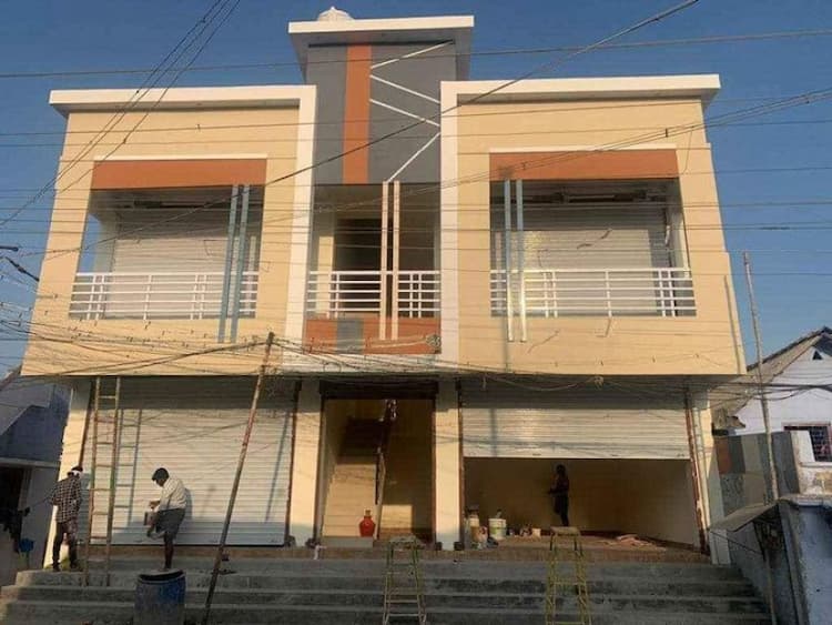 Commercial building for sale 