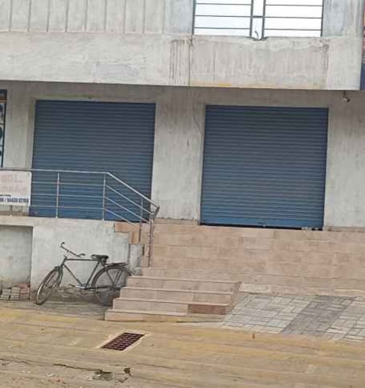 Shop with Gudown for Rent