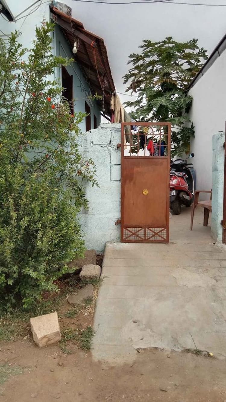 Tiled roof House for Sale