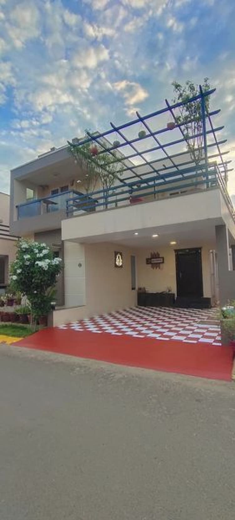 luxury House for sale