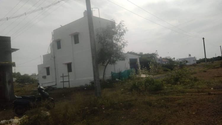 5 cents house for sale