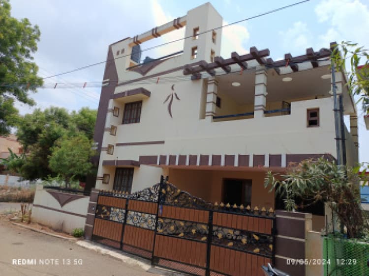 6bhk house for sale 
