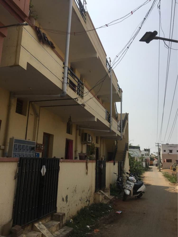 6 portion house property for sale