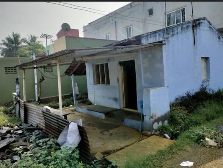 Tiled roof House for Sale